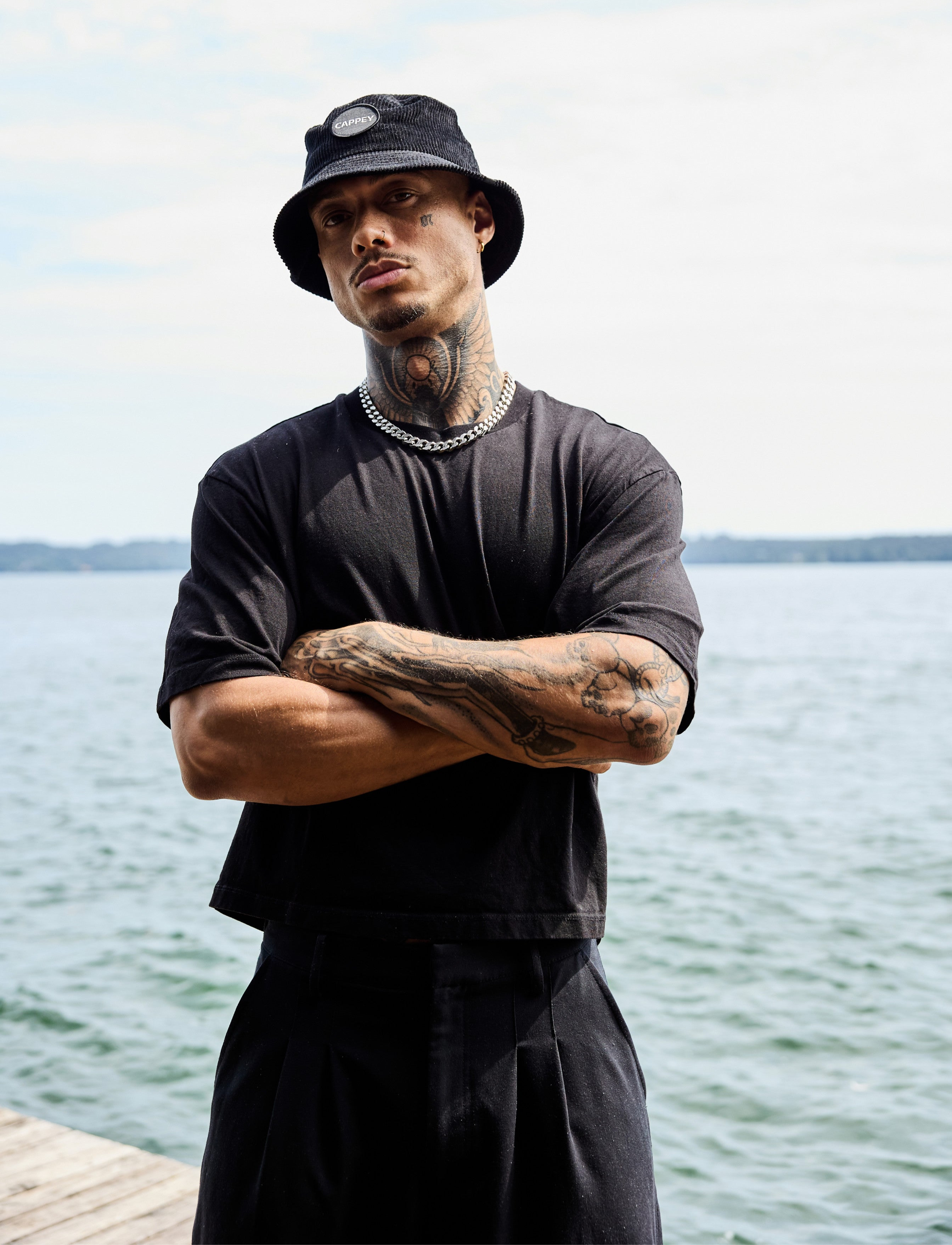 Cappey_bucket_hat_suede_midnight_black