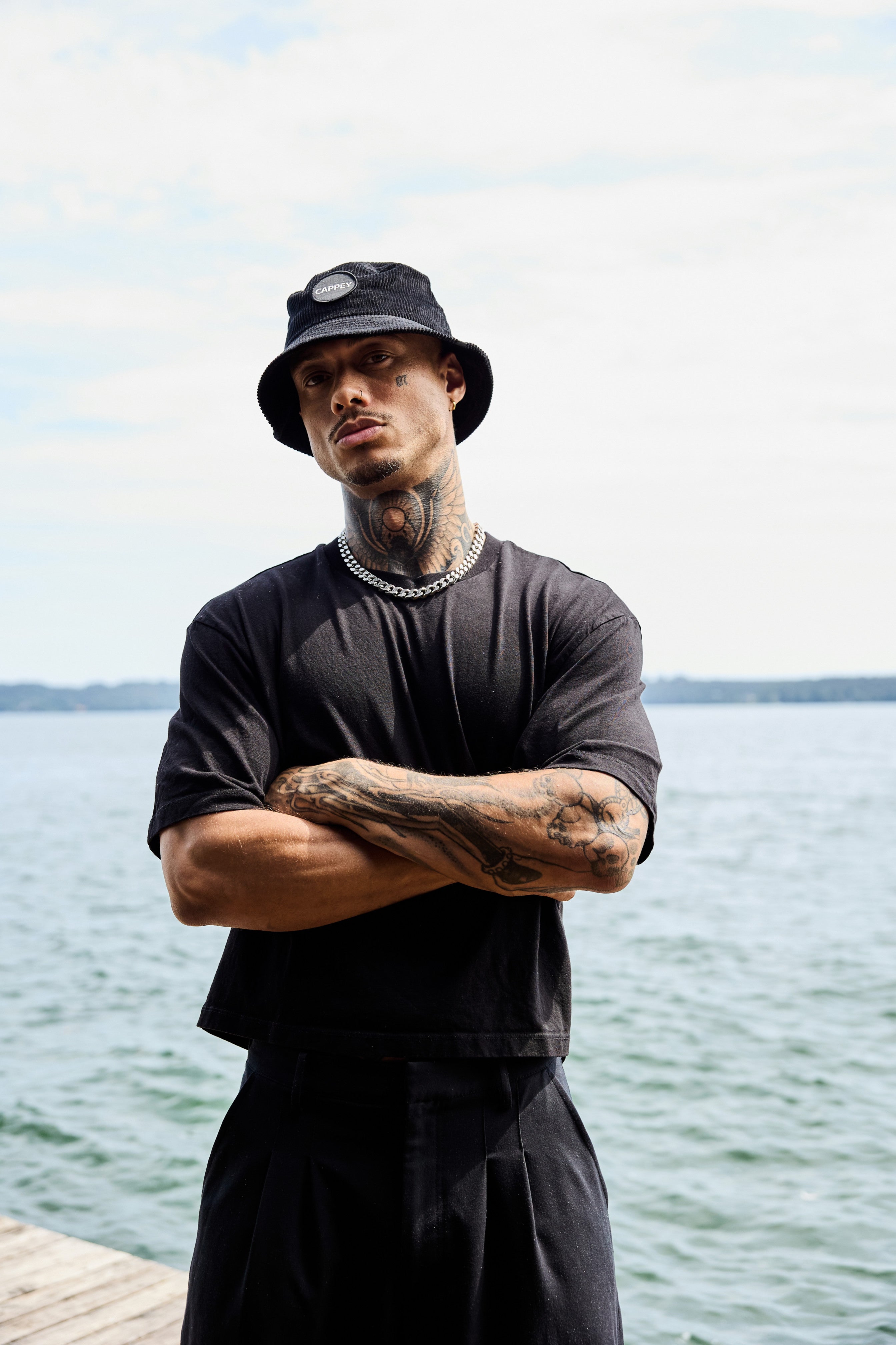 Cappey Corduroy Bucket Hat Midnight Black Unisex One Size