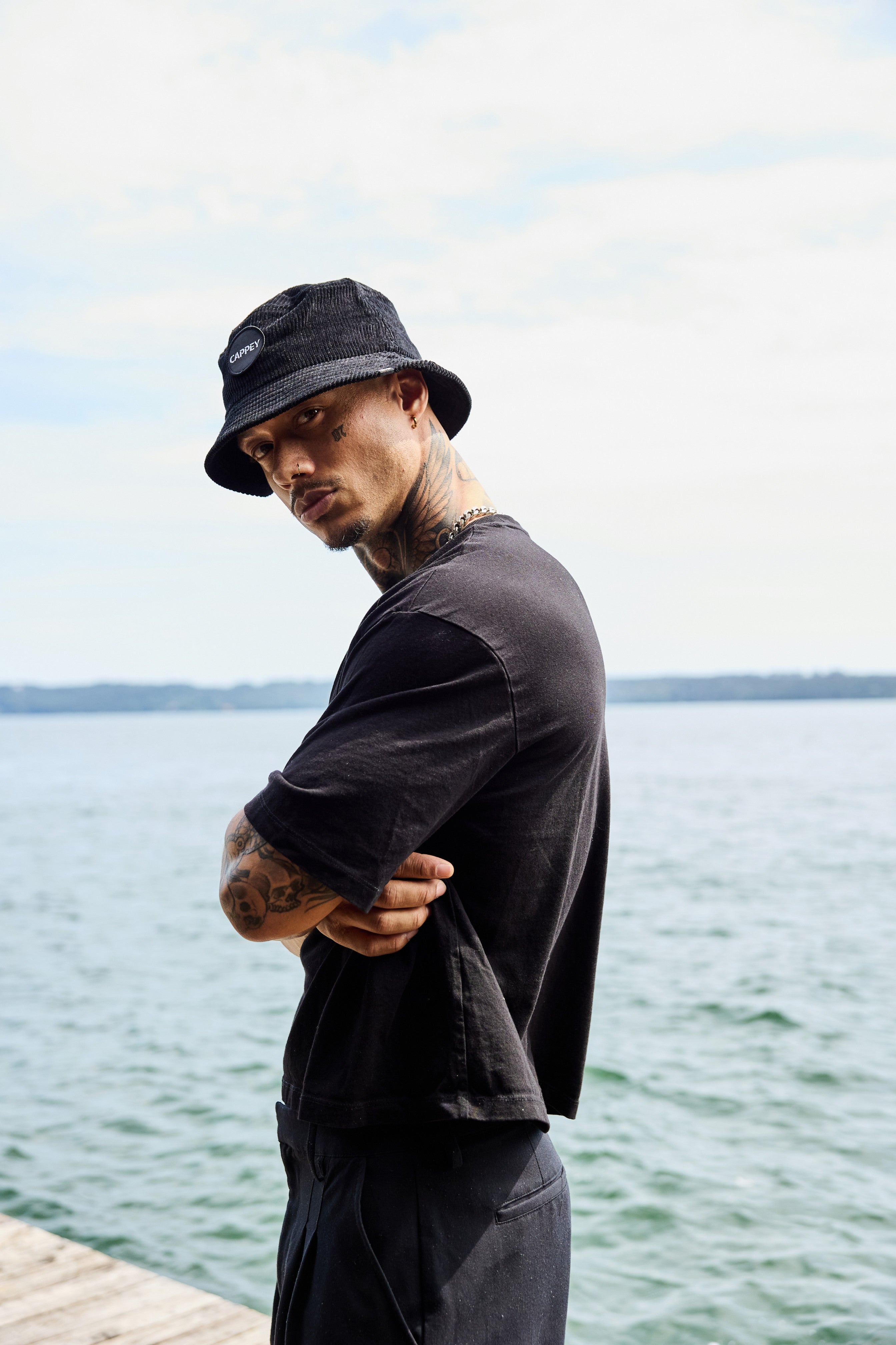 Cappey Corduroy Bucket Hat - Midnight Black - Unisex - One Size